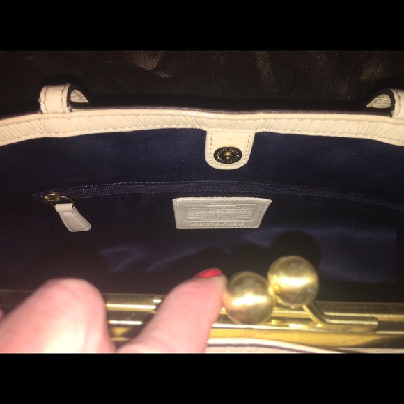 Ivory Genuine Leather Authentic Coach purse - Picture 5 of 6